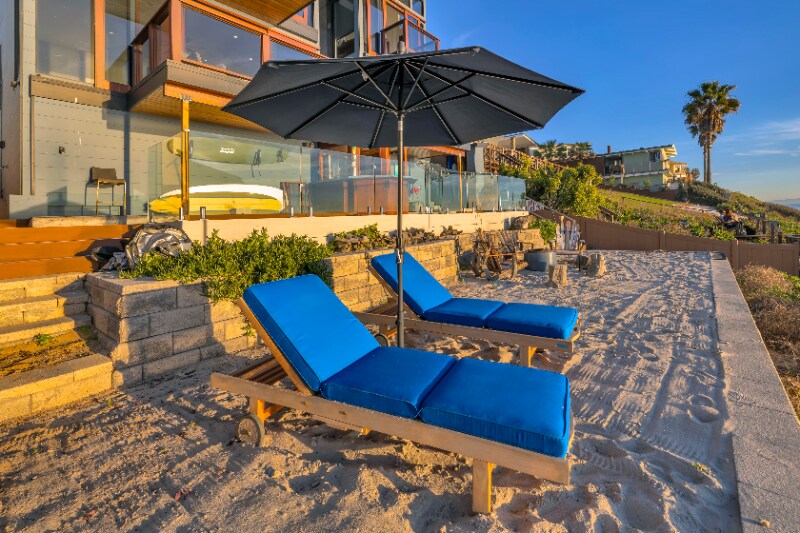 Building Photo - 1686 Neptune Ave