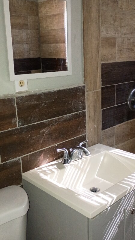 Building Photo - 3566 McKenzie Dr