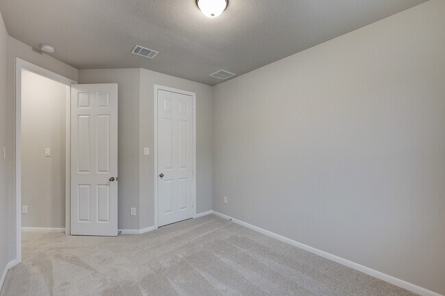 Building Photo - 9433 Towne Lake Pkwy