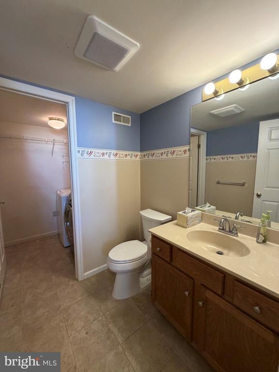 Building Photo - 917 Chowning Dr