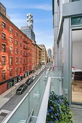 Building Photo - 50 Franklin St