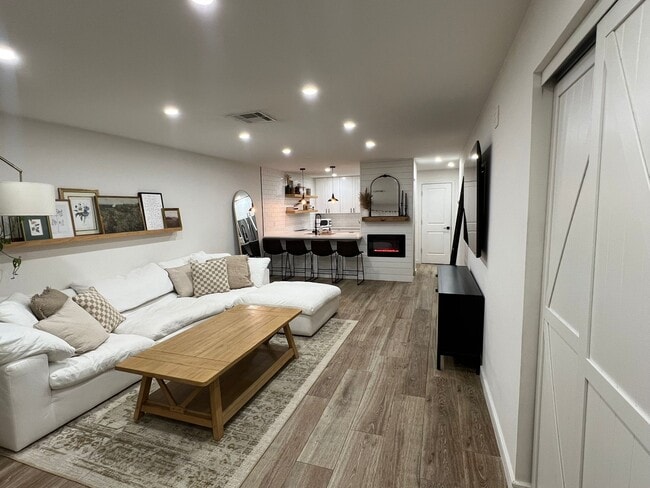 Building Photo - 50 Emerald Woods Dr