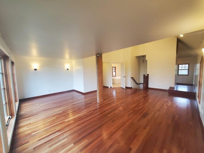 Building Photo - Newly remodeled with quality and comfort throughout.