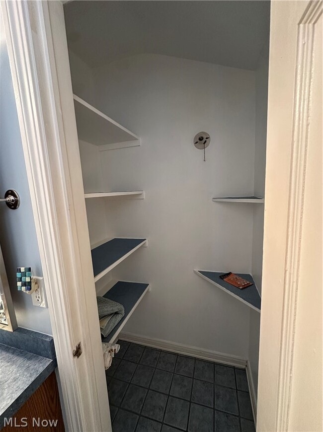 Building Photo - 1579 Laclede Rd