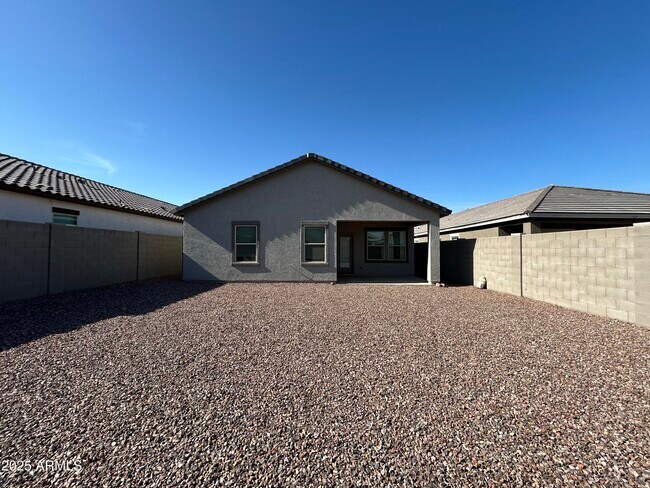 Building Photo - 6524 W Magdalena Ln