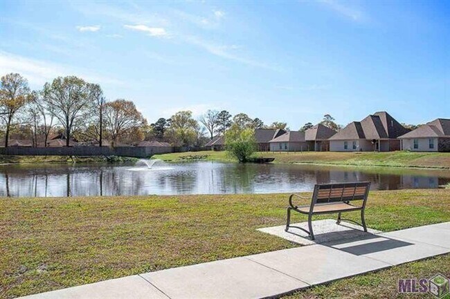 Building Photo - 4 Bedroom House off Old Hammond near S. Fl...