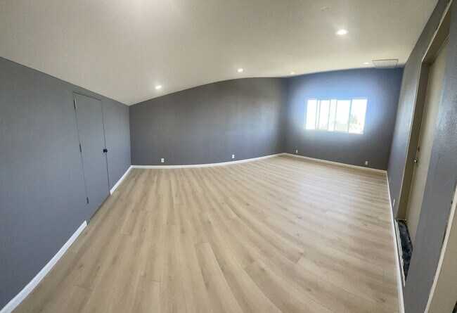 Building Photo - Boise Neighborhood New Construction 3-Story Home with All of the Amenities, Rooftop Patio, Fenced...