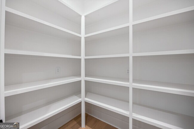 Building Photo - 1261 Glen Eagle Dr