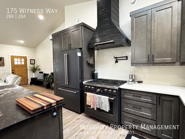 Building Photo - 175 Witness Wy