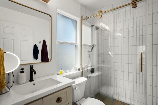 Building Photo - 6208 Perlita Dr