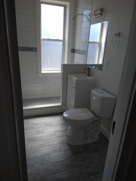 Building Photo - 1267 Commonwealth Ave