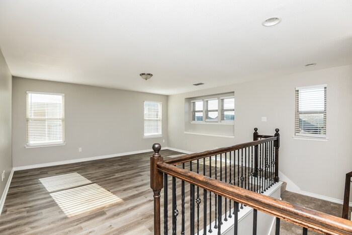 Building Photo - 8748 Maple Ridge Trail