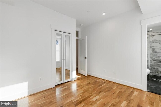 Building Photo - 3169 18th St NW