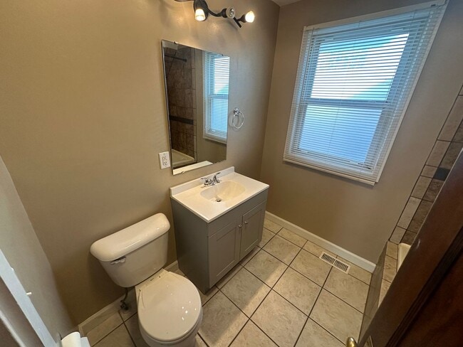 Building Photo - 507 1/2 Clayton