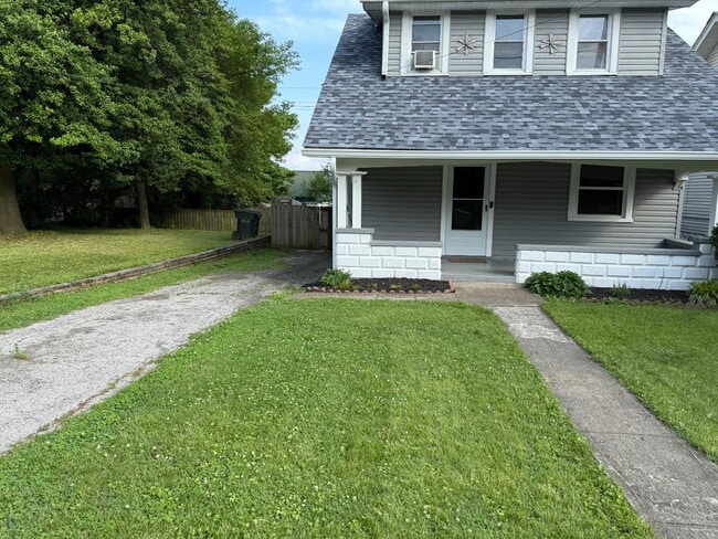 Building Photo - 123 E High St