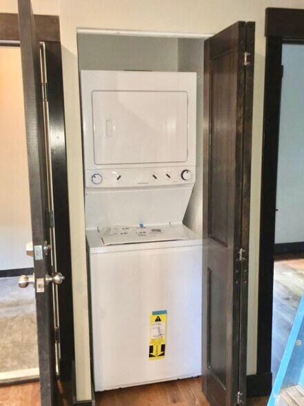 Building Photo - 46 Creighton St