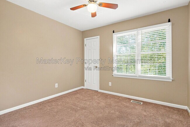 Building Photo - 217 Riverwalk Cir