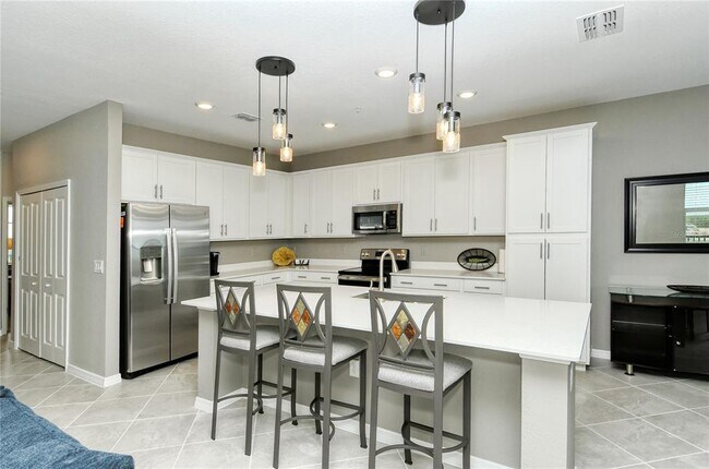 Building Photo - 12180 Wellen Golf St