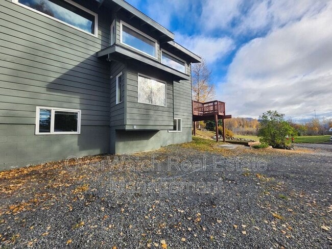 Building Photo - 2435 Clements Dr