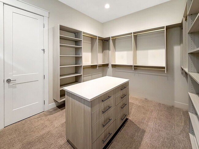 Building Photo - New Construction 4-Bedroom Home in Eagle’s Centerra Community Near Downtown, Trails & Shopping wi...