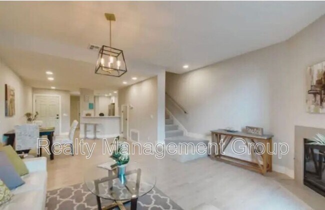 Building Photo - 13801 Pinkard Way