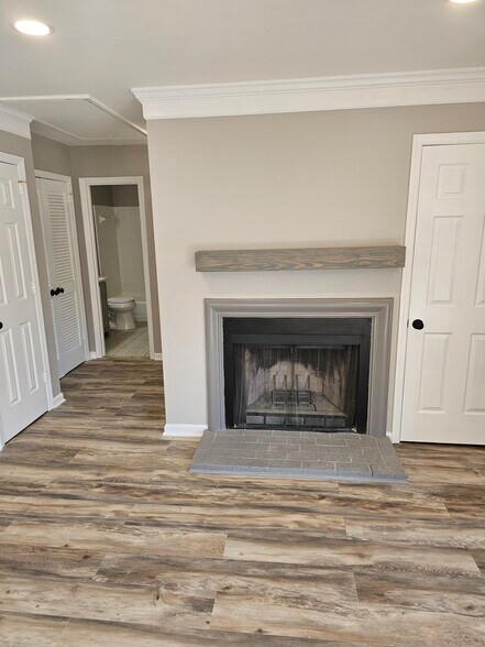 Building Photo - 5824 Brentwood Trce