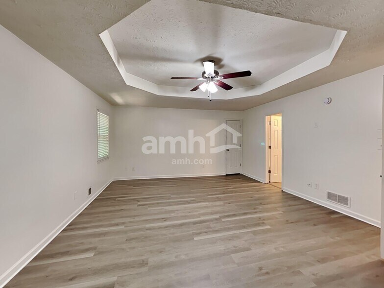 Building Photo - 137 Solomon Dr