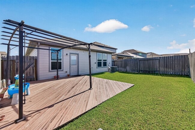 Building Photo - 16039 Kingfield Haven Dr