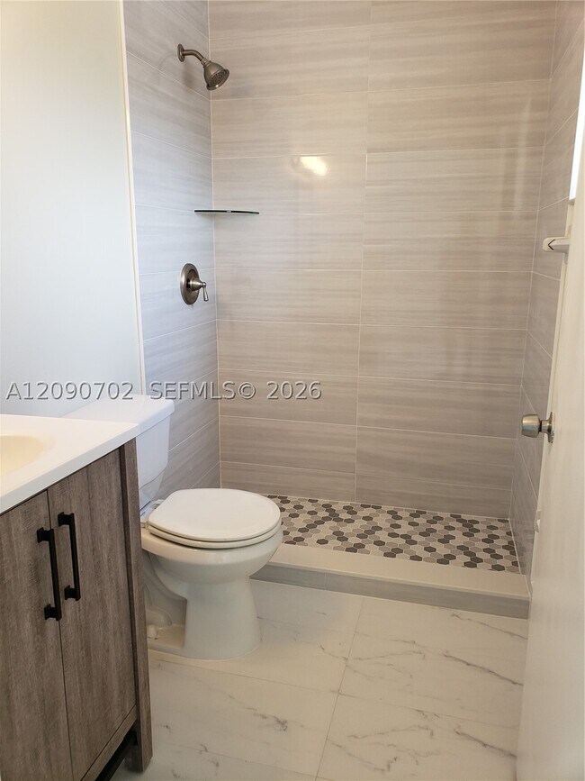 Building Photo - 6440 SW 130th Ave