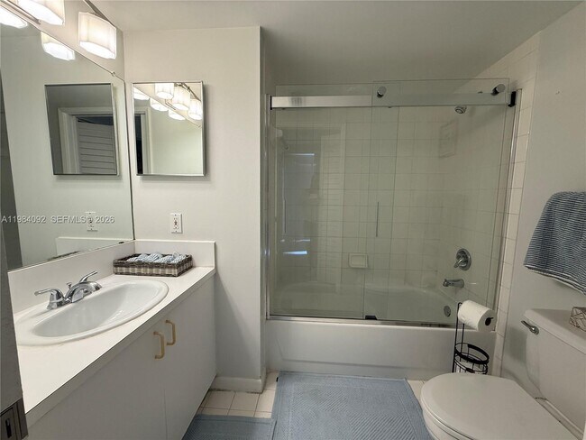 Building Photo - 19701 E Country Club Dr