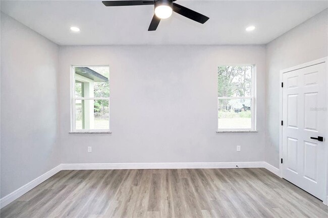 Building Photo - 4510 Boabadilla Ave