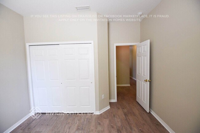 Building Photo - 6860 Lake Eaglebrooke Dr