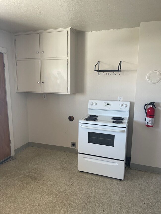 Building Photo - 628 W. Granite-630 1/2