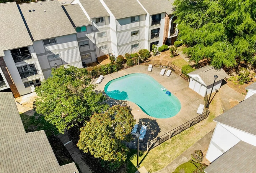 Building Photo - 601 N Gay St