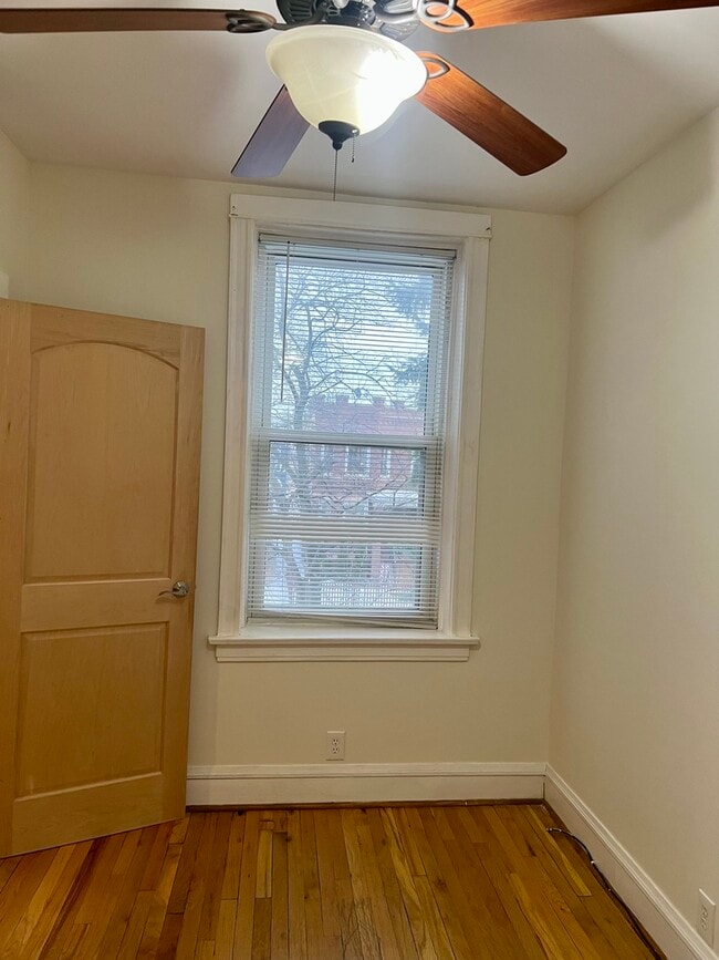 Building Photo - 4148 N Monticello Ave