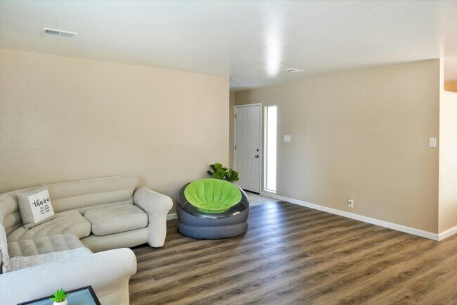 Building Photo - 1000 Cutting Blvd