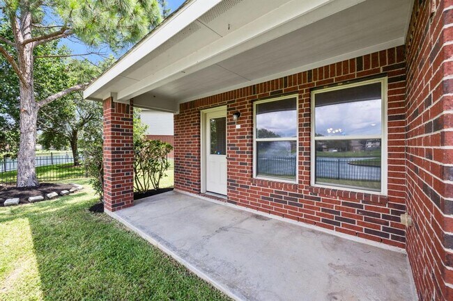 Building Photo - 26151 Travis Brook Dr