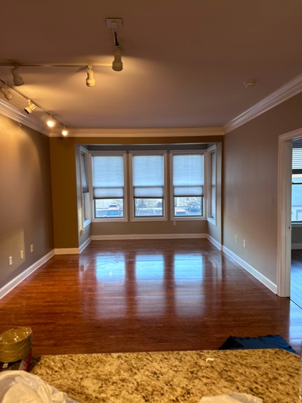 Building Photo - 936 Perry St