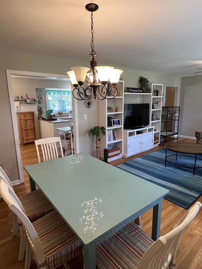 Building Photo - 601 E McKissock St