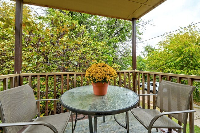Building Photo - Updated 2 Bed 1 Bath in NW OKC