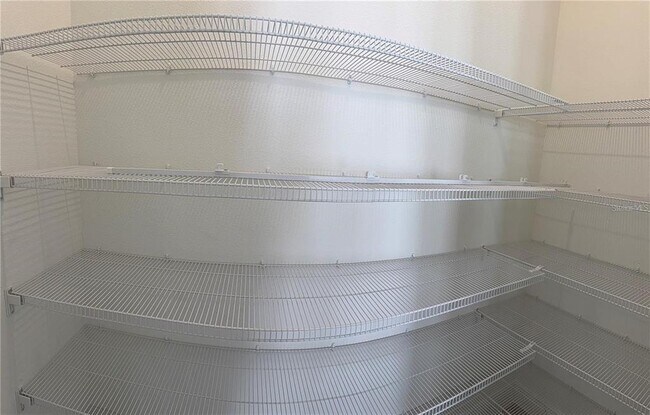 Building Photo - 10374 Pearson Ave