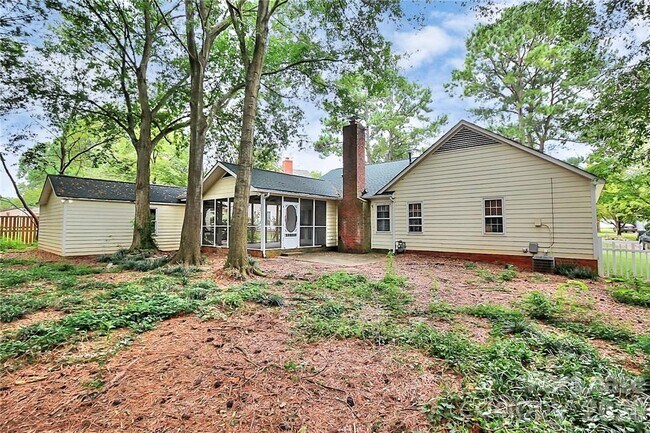 Building Photo - 11718 Fernhurst Ln