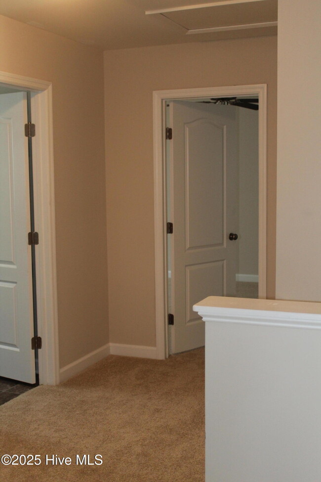 Building Photo - 306 Saratoga Ln