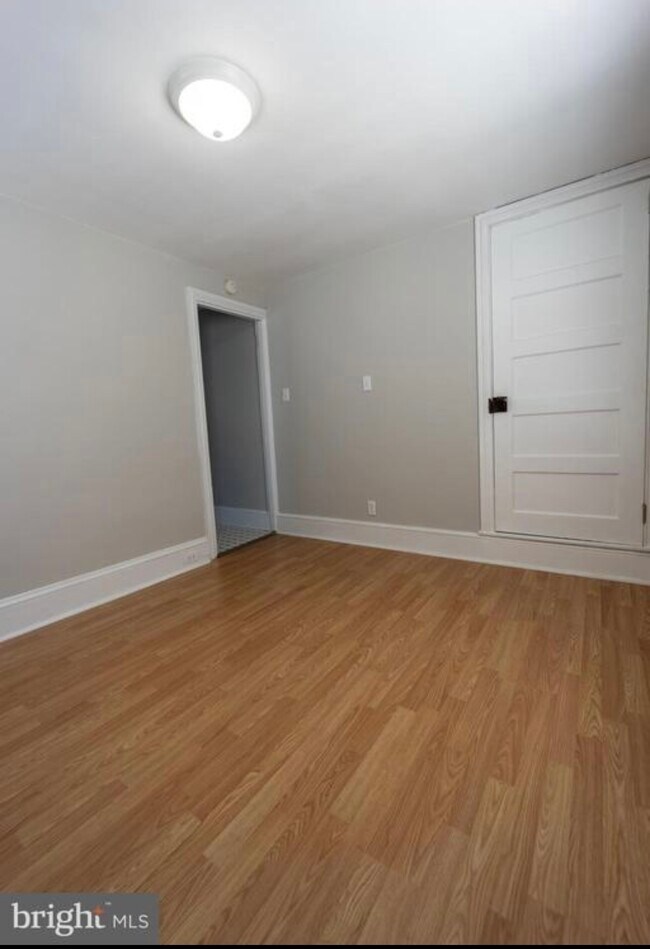 Building Photo - 328 Ridley Ave