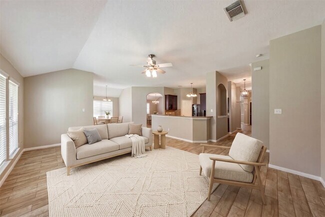 Building Photo - 30627 N Sulphur Creek Dr