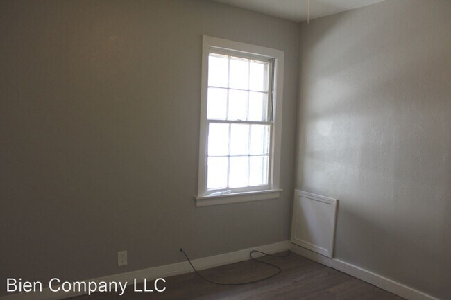 Building Photo - 3 br, 1 bath House - 912 Hickory Hills Dr.