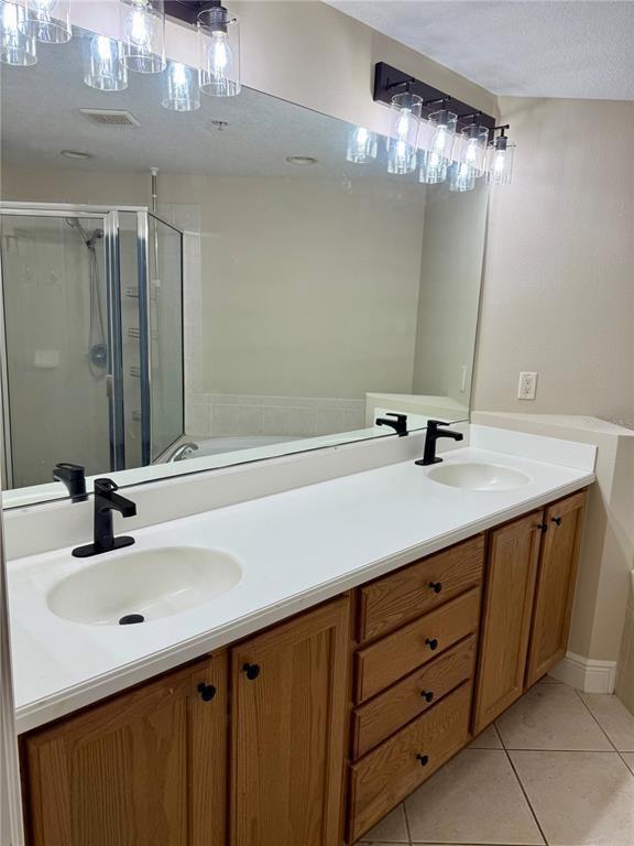 Building Photo - 8365 Miramar Way