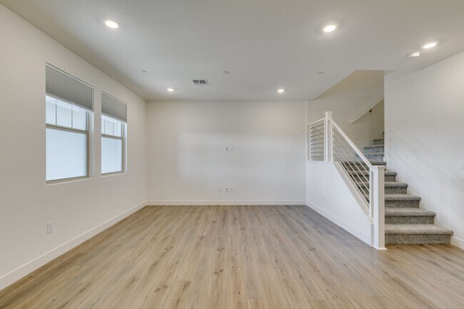 Building Photo - 160 Silver Run Ln