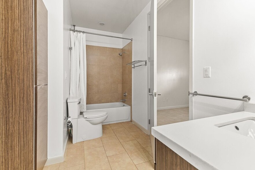 Building Photo - 17902 La Cantera Pkwy