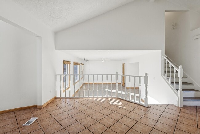 Building Photo - 1424 Phoenix Ln